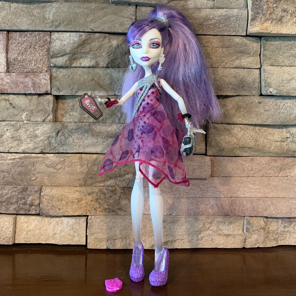 Monster High Dot Dead Gorgeous Spectra Vondergeist Doll First Wave 2012